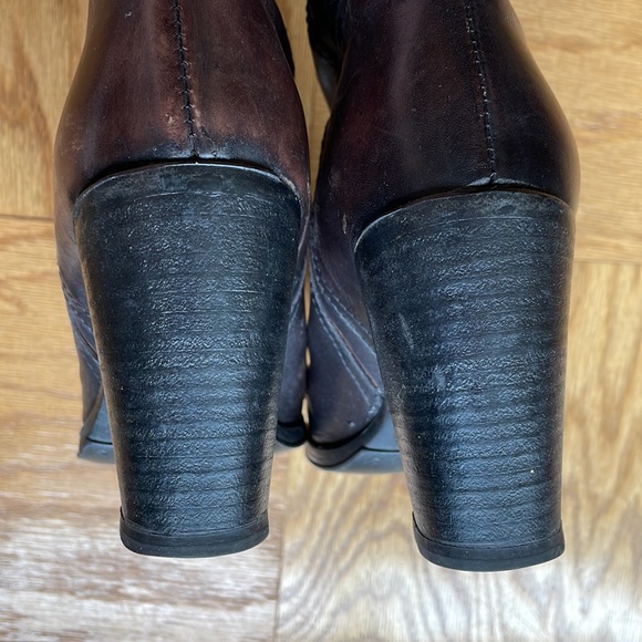 Heeled riding boots - Picture 9 of 9